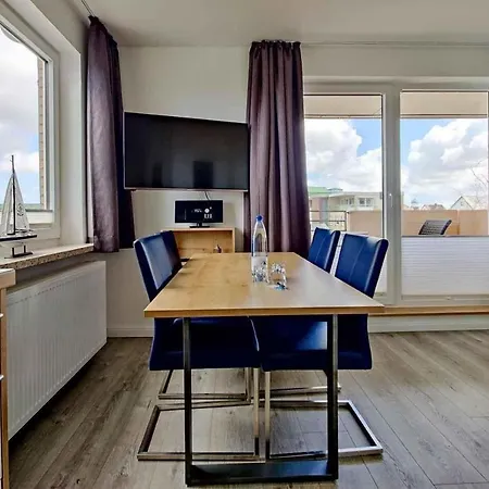 Grosse 8 Im Haus Seeluft Mit Drei Balkonen Und Meerblick アパート *
