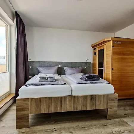 Grosse 8 Im Haus Seeluft Mit Drei Balkonen Und Meerblick *